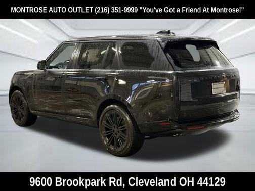 Black 2026 Land Rover Range Rover P530 SE 7 Seat