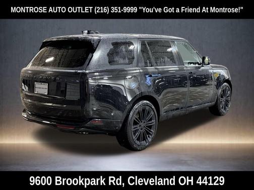 Black 2026 Land Rover Range Rover P530 SE 7 Seat