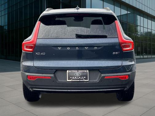 2026 Volvo XC40 B5 Core
