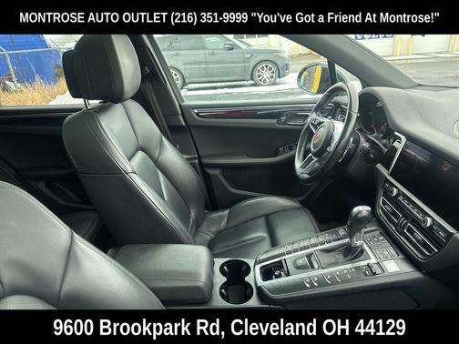 2020 Porsche Macan Base