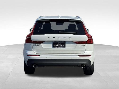 2021 Volvo XC60 T6 Momentum
