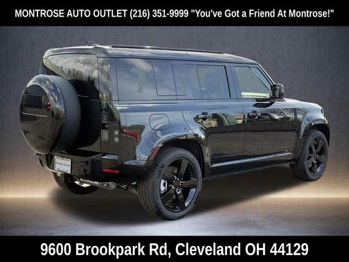 Santorini Black Metallic 2026 Land Rover Defender P400 X-Dynamic SE