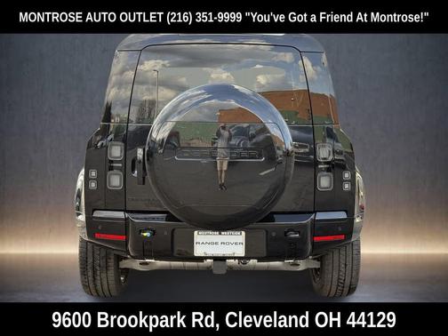 Santorini Black Metallic 2026 Land Rover Defender P400 X-Dynamic SE