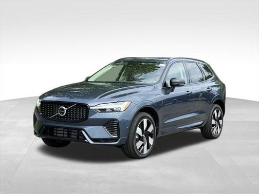 2025 Volvo XC60 Plug-In Hybrid T8 Plus
