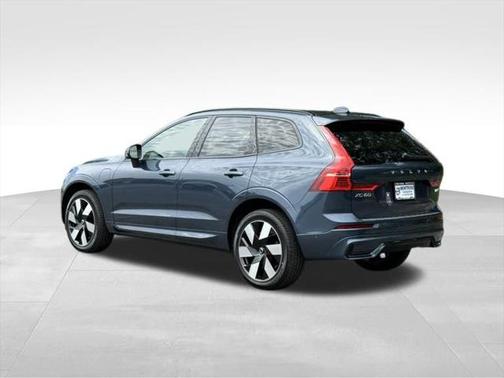 2025 Volvo XC60 Plug-In Hybrid T8 Plus