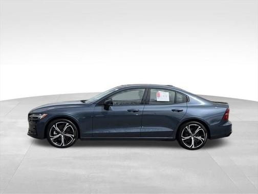 2025 Volvo S60 B5 Core
