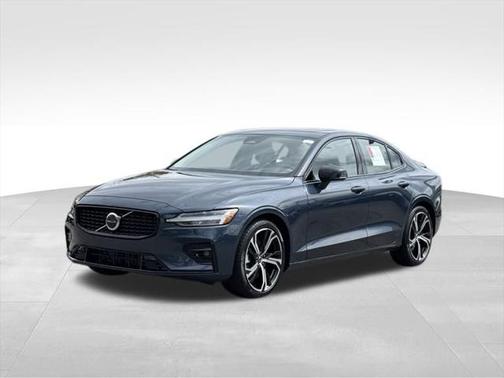 2025 Volvo S60 B5 Core