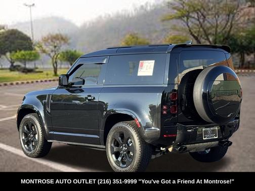 2023 Land Rover Defender 90 X-Dynamic SE