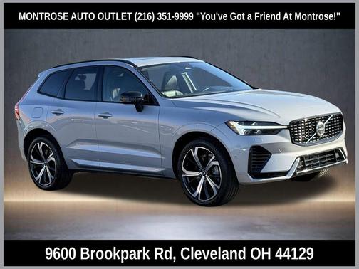 2024 Volvo XC60 Recharge Plug-In Hybrid T8 Ultimate Dark Theme