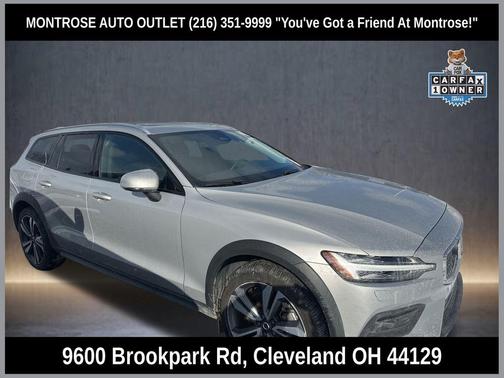 2025 Volvo V60 Cross Country Plus, B5 AWD Gas (mild hybrid)