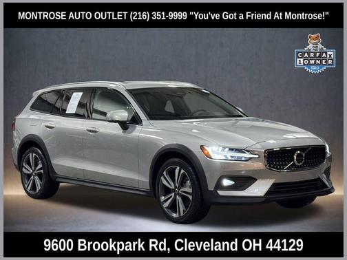 2025 Volvo V60 Cross Country Plus, B5 AWD Gas (mild hybrid)