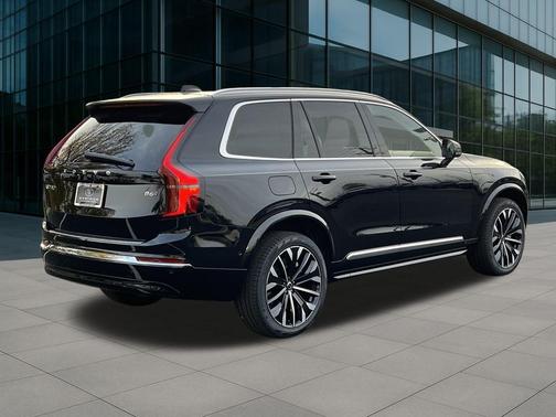 2026 Volvo XC90 B6 Plus 7-Seater