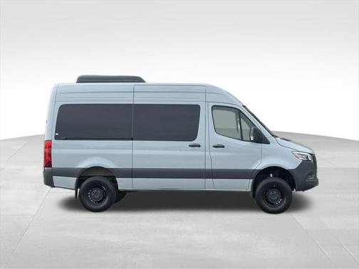 2024 Mercedes-Benz Sprinter 2500 Standard Roof