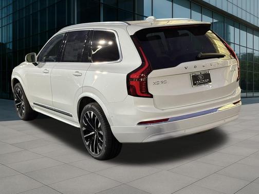 2026 Volvo XC90 B6 Plus 7-Seater