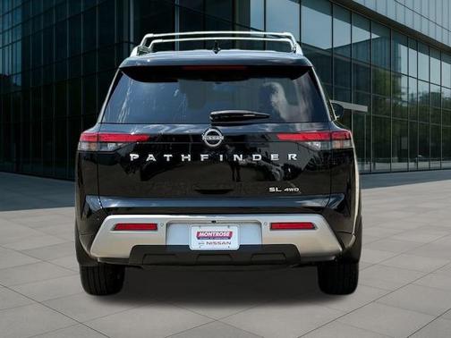 2024 Nissan Pathfinder SL 4WD