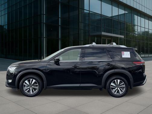 2024 Nissan Pathfinder SL 4WD