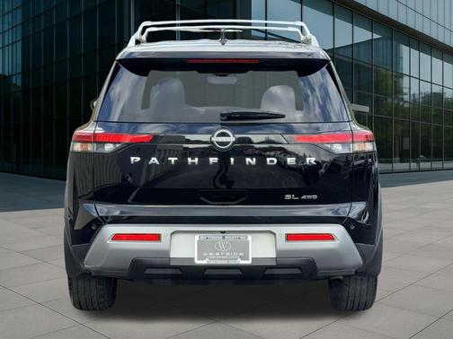 2024 Nissan Pathfinder SL 4WD