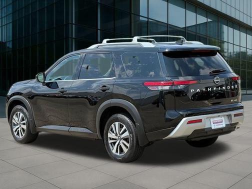 2024 Nissan Pathfinder SL 4WD