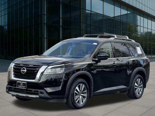 2024 Nissan Pathfinder SL 4WD