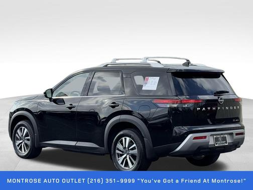 2024 Nissan Pathfinder SL 4WD