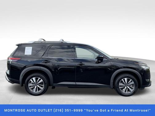 2024 Nissan Pathfinder SL 4WD