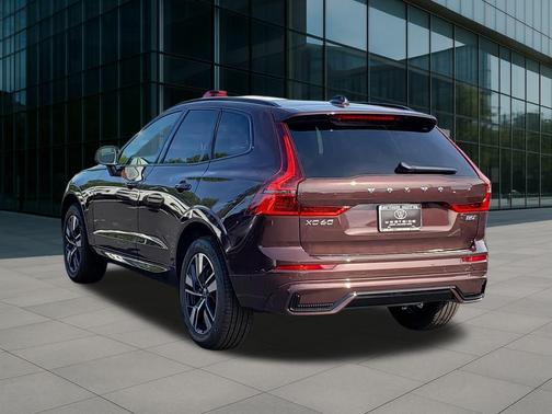 2026 Volvo XC60 B5 Plus