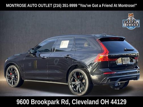 2023 Volvo XC60 B5 Ultimate Dark Theme