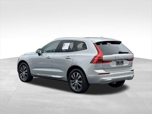 2022 Volvo XC60 B5 Inscription