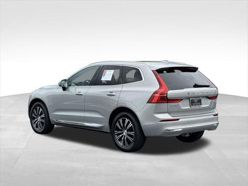2022 Volvo XC60 B5 Inscription