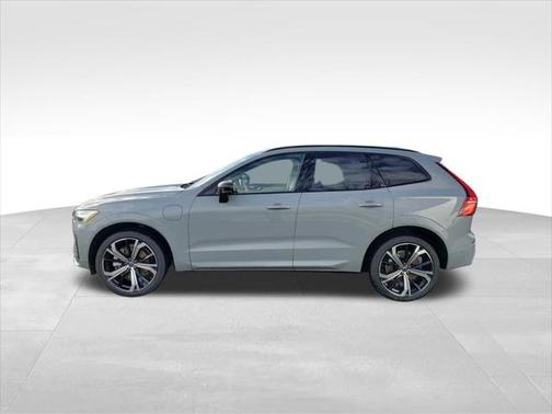 2025 Volvo XC60 Plug-In Hybrid T8 Ultra