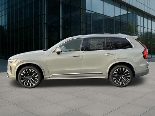 2026 Volvo XC90 B6 Plus 7-Seater
