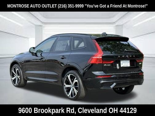 Onyx Black Metallic 2025 Volvo XC60 Plug-In Hybrid Ultra, T8 AWD Electric/Gasoline, Dark