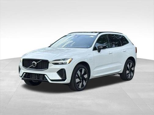 2025 Volvo XC60 Plug-In Hybrid T8 Plus