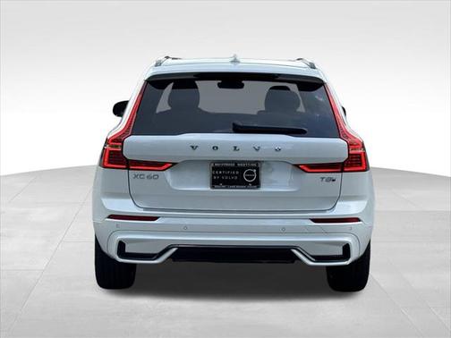 2025 Volvo XC60 Plug-In Hybrid T8 Plus