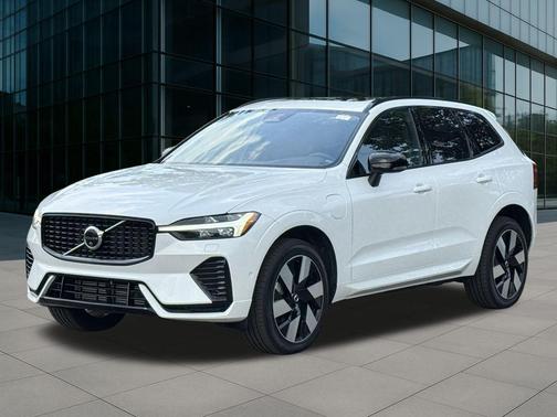 2025 Volvo XC60 Plug-In Hybrid T8 Plus