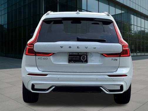 2025 Volvo XC60 Plug-In Hybrid T8 Plus