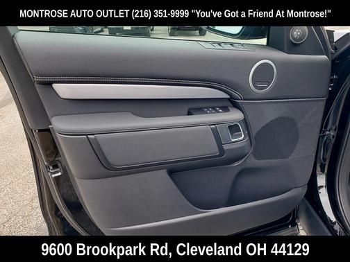 2025 Land Rover Discovery P300 Dynamic SE