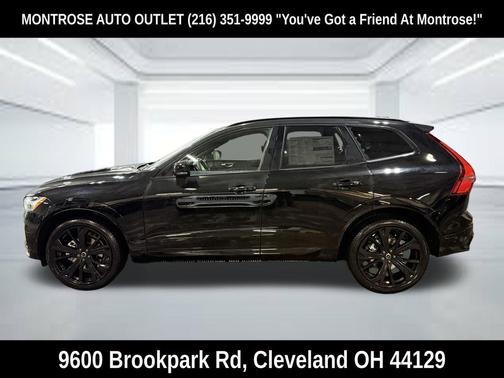 Onyx Black Metallic 2026 Volvo XC60 B5 Ultra Black Edition