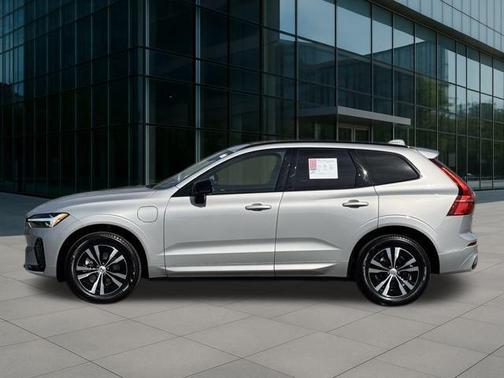 2025 Volvo XC60 Plug-In Hybrid T8 Core
