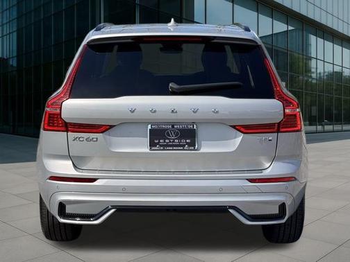 2025 Volvo XC60 Plug-In Hybrid T8 Core