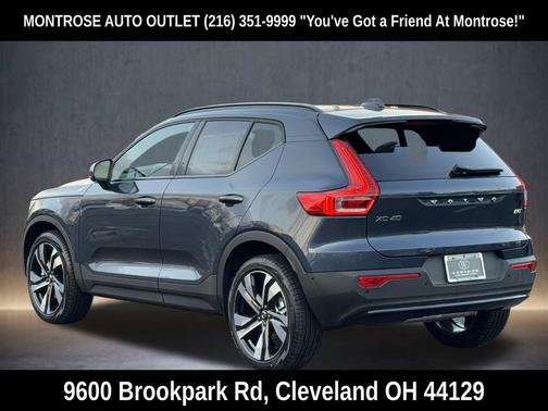 2026 Volvo XC40 Plus, B5 AWD Gas (mild hybrid), Dark