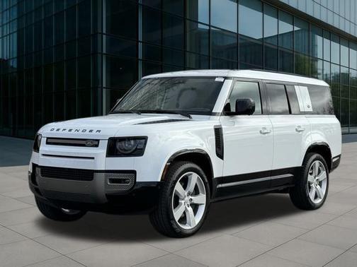 2024 Land Rover Defender 130 P400 X-Dynamic SE