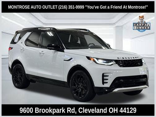 Fuji White 2023 Land Rover Discovery P300 S R-Dynamic