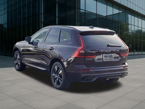 2026 Volvo XC60 B5 Plus