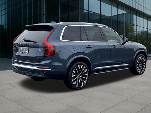 2026 Volvo XC90 B6 Plus 7-Seater