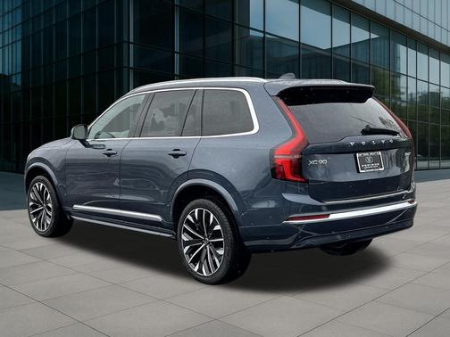 2026 Volvo XC90 B6 Plus 7-Seater