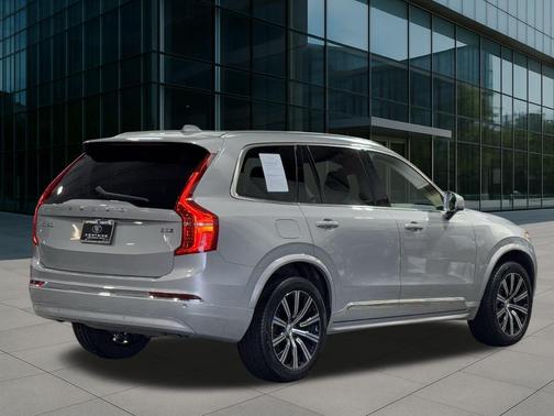 2024 Volvo XC90 B5 Core Bright Theme