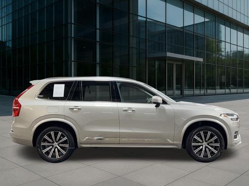 2024 Volvo XC90 B5 Core Bright Theme