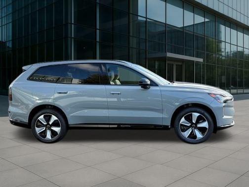 2025 Volvo EX90 Twin Motor Performance Plus 6-Seater