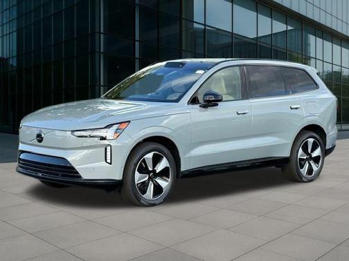 2025 Volvo EX90 Twin Motor Performance Plus 6-Seater